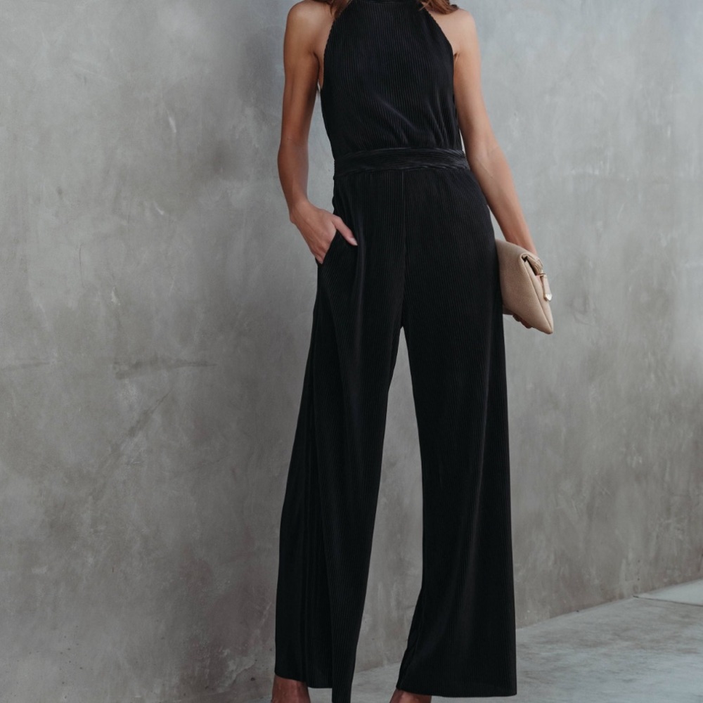 VICI | Naya Pocketed Plisse Jumpsuit